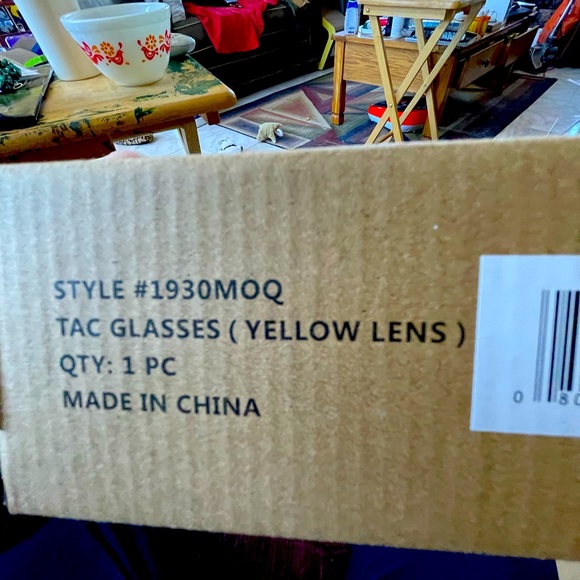 Sunglasse - Picture 5 of 9